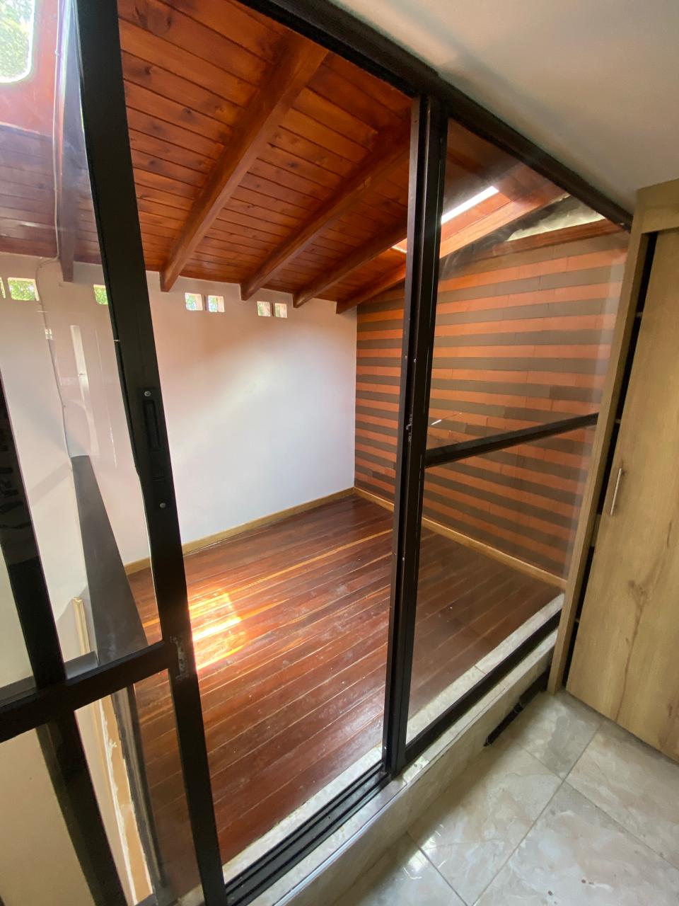Casa para la venta en Envigado Las Antillas
