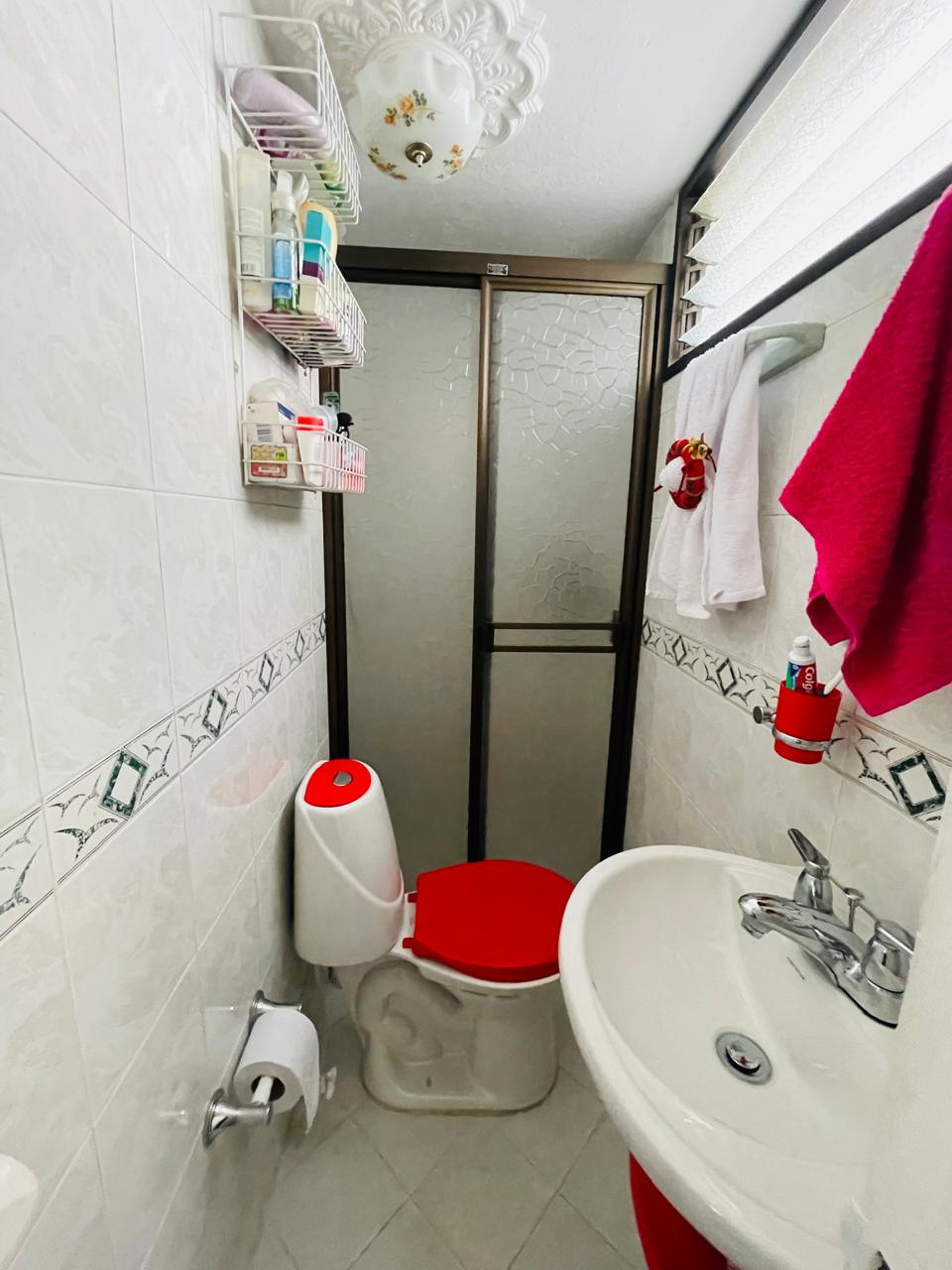 VENDO CASA EN ROBLEDO LOPEZ DE MESA MEDELLIN