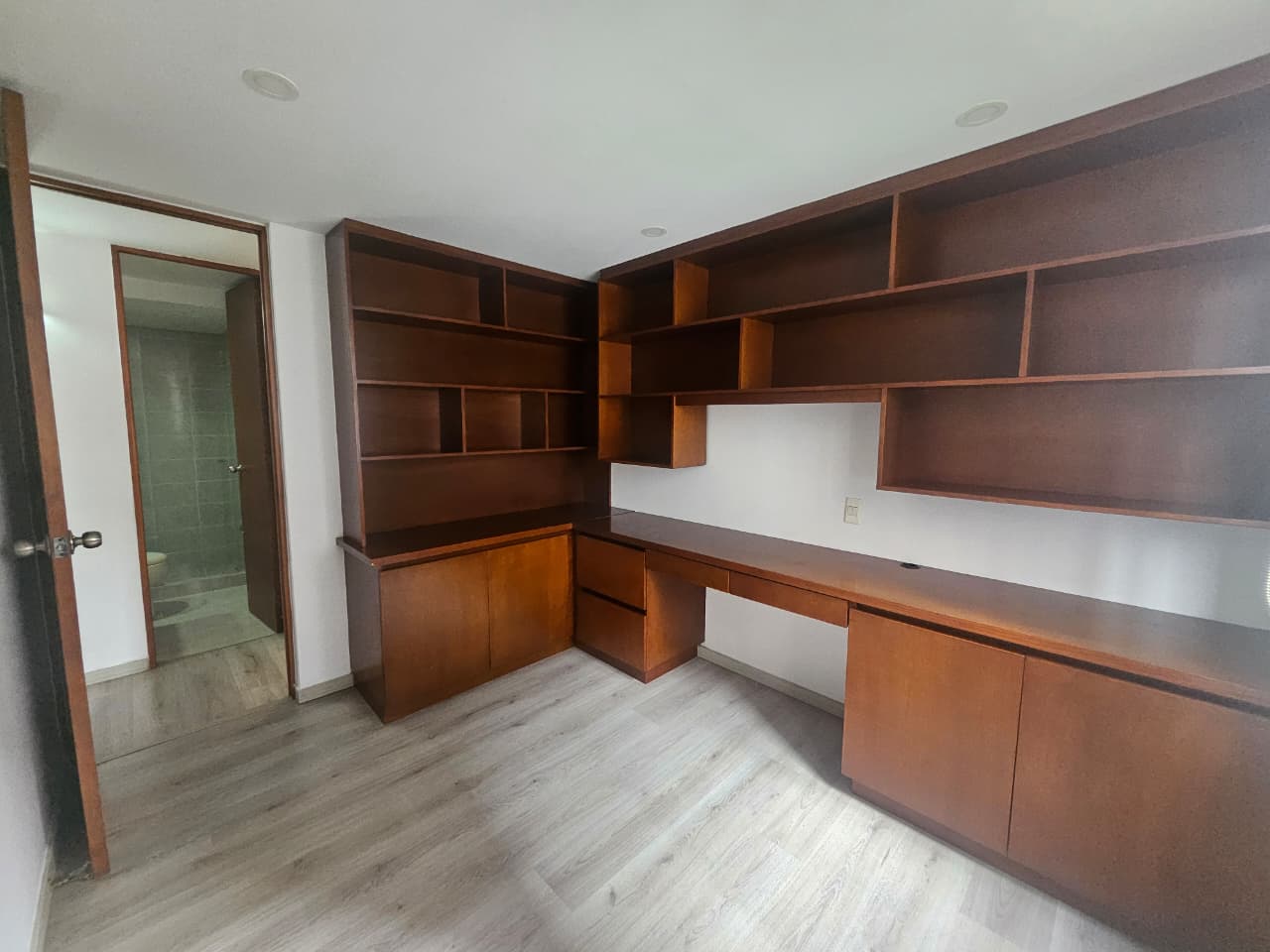 Apartamento en arriendo en Ciudad del Río El Poblado