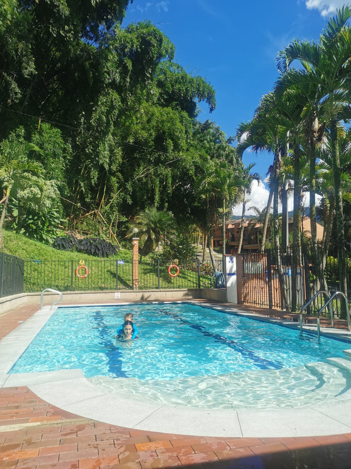 Casa en venta en Envigado lo ma las Brujas