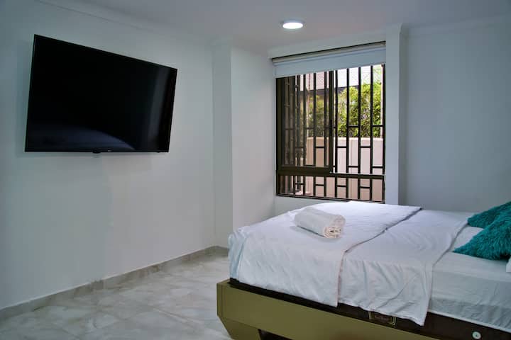 Apartamento para la venta en Medellin Poblado Los Parra