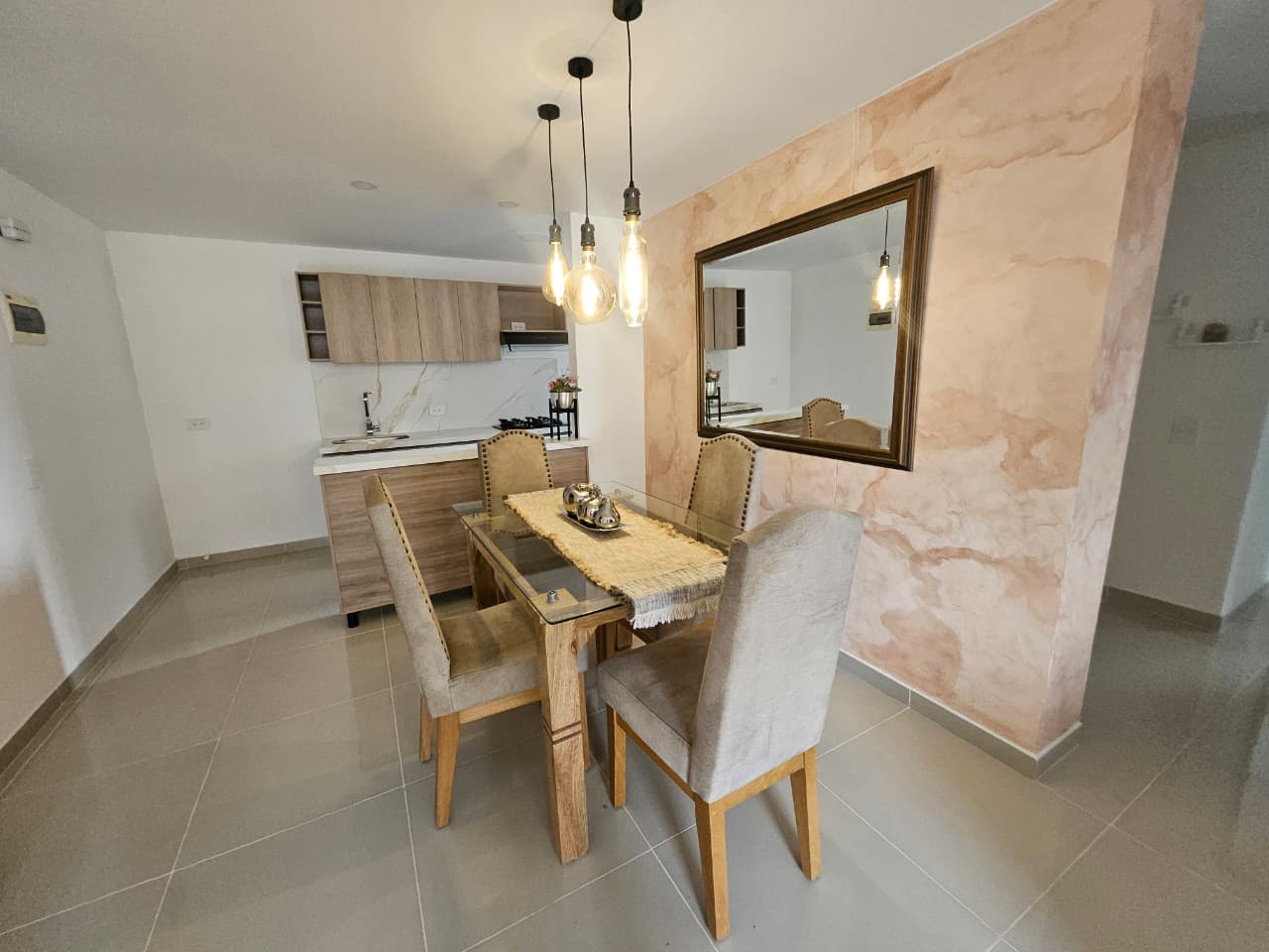 Apartamento amoblado en arriendo en Ciudad del Río El Poblado