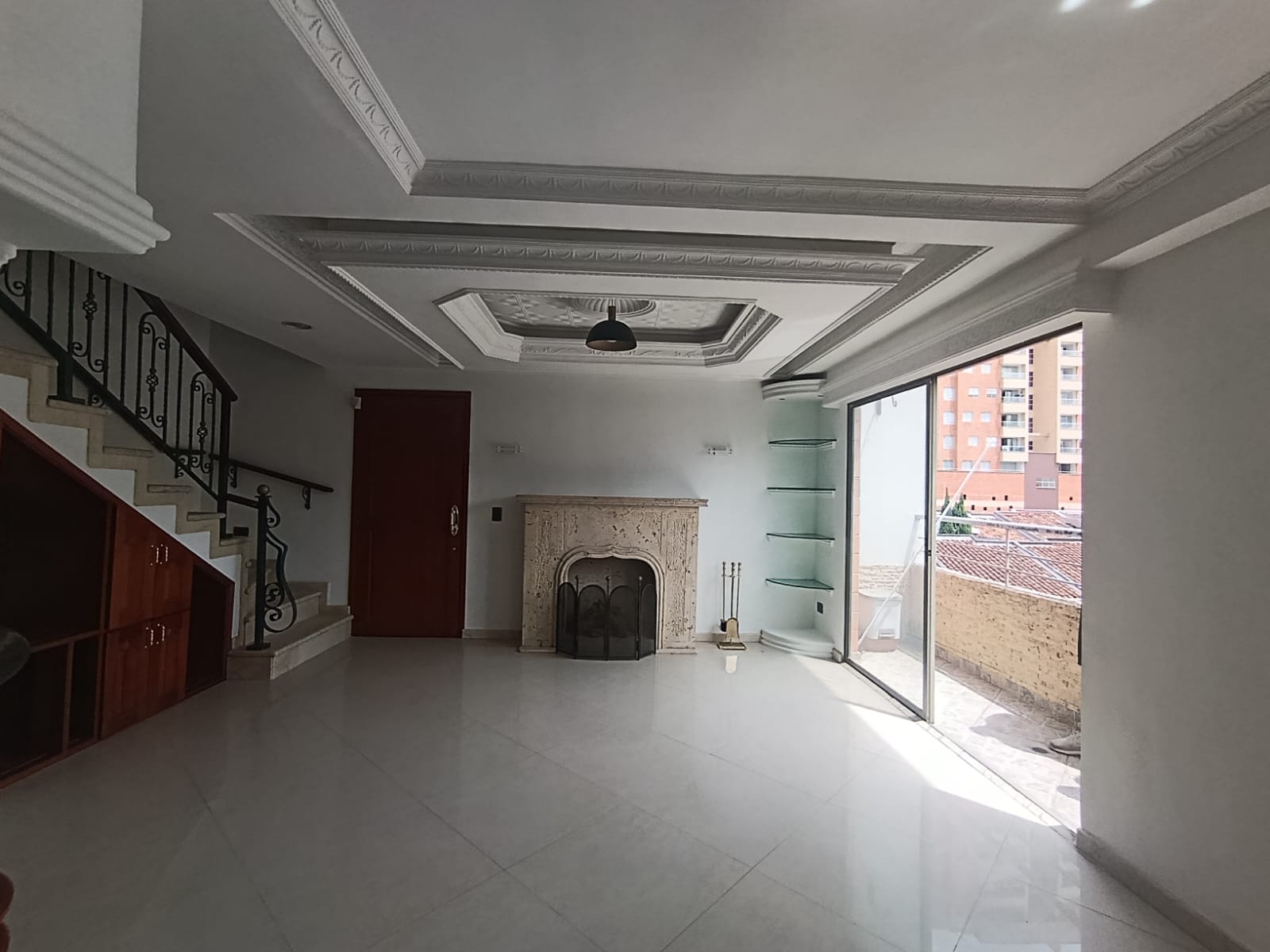 Apartamento Dúplex  en Arriendo Loma de los Bernal