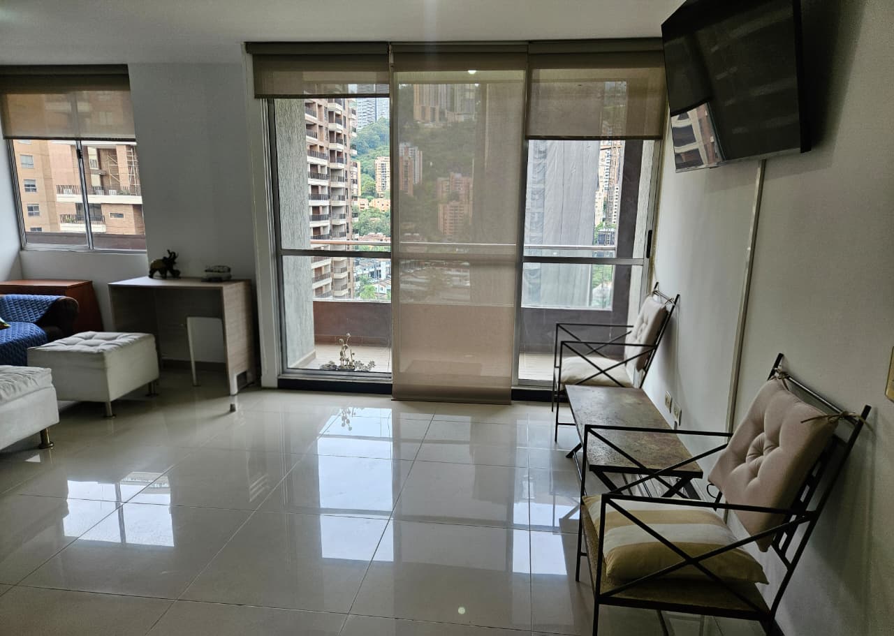 Apartamento amoblado en arriendo en Ciudad del Río El Poblado