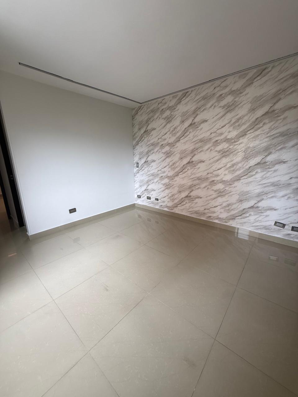 Venta de apartamento en Loma de Los Bernal  Medellin