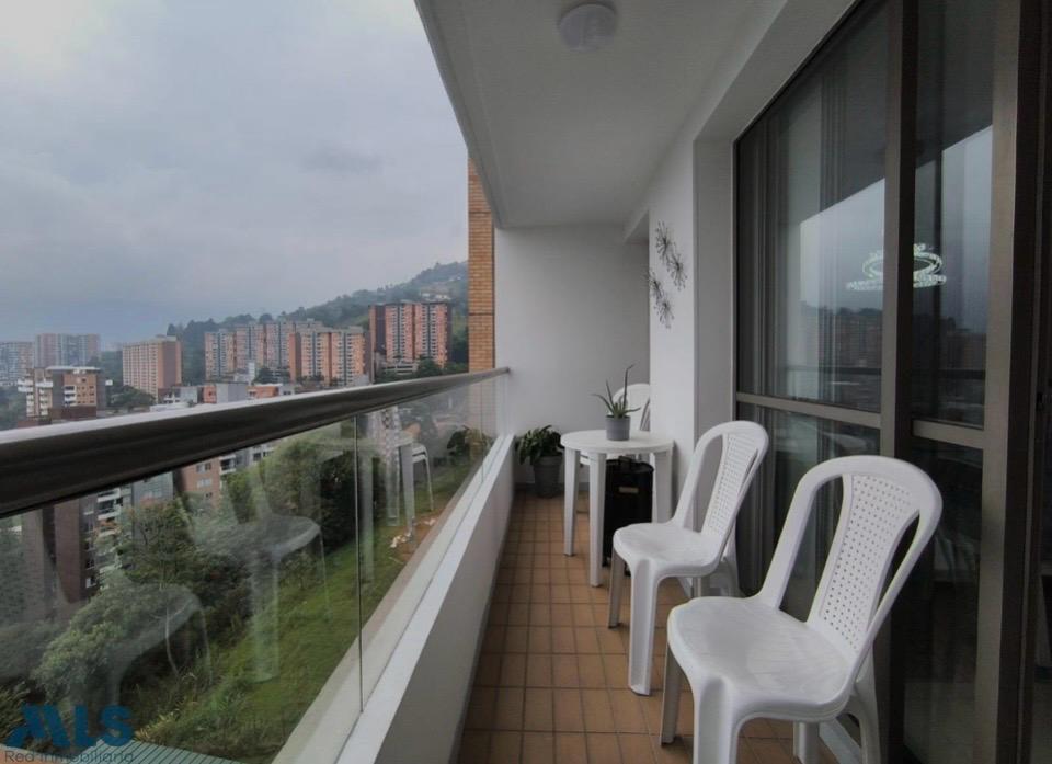 Apartamento para la venta en Envigado Loma del Barro