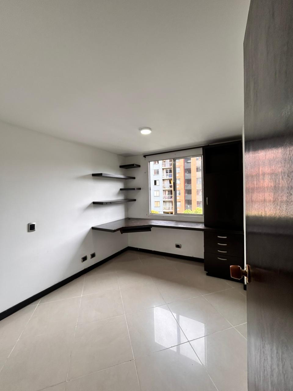Apartamento en venta en San German - Robledo