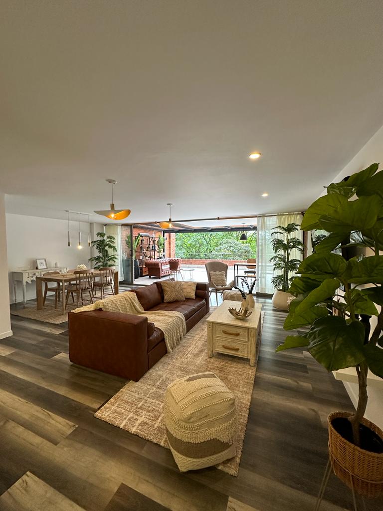 Apartamento en arriendo amoblado en Poblado Los Balsos Medellín