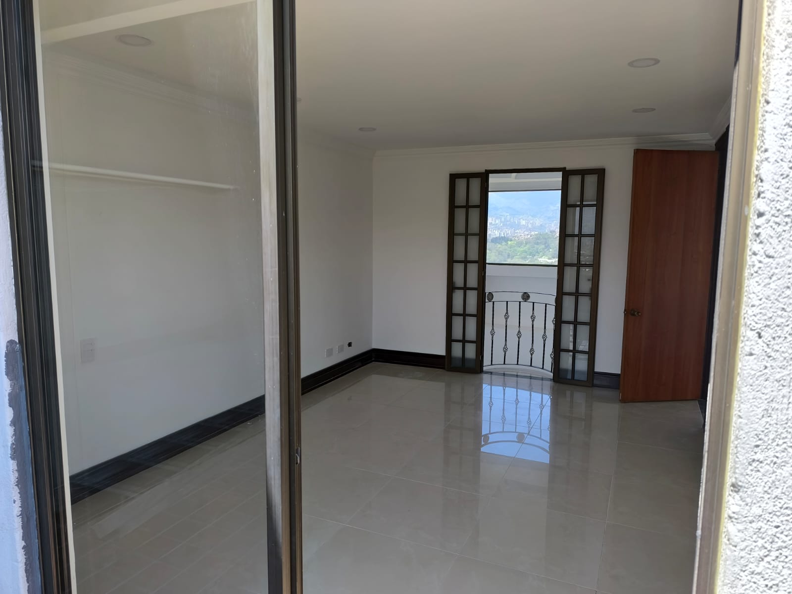 Pent-house para la venta Medellín Loma de los Bernal