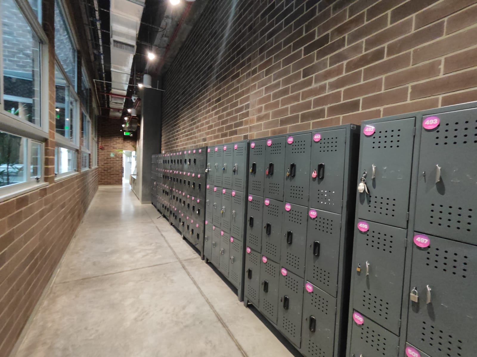 Edificio industrial para venta en sector  la aguacatala   Medellin