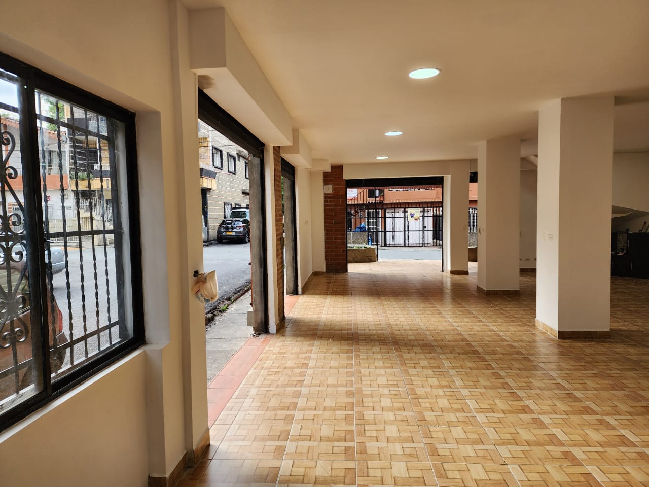 Local en arriendo en el sector santa lucia