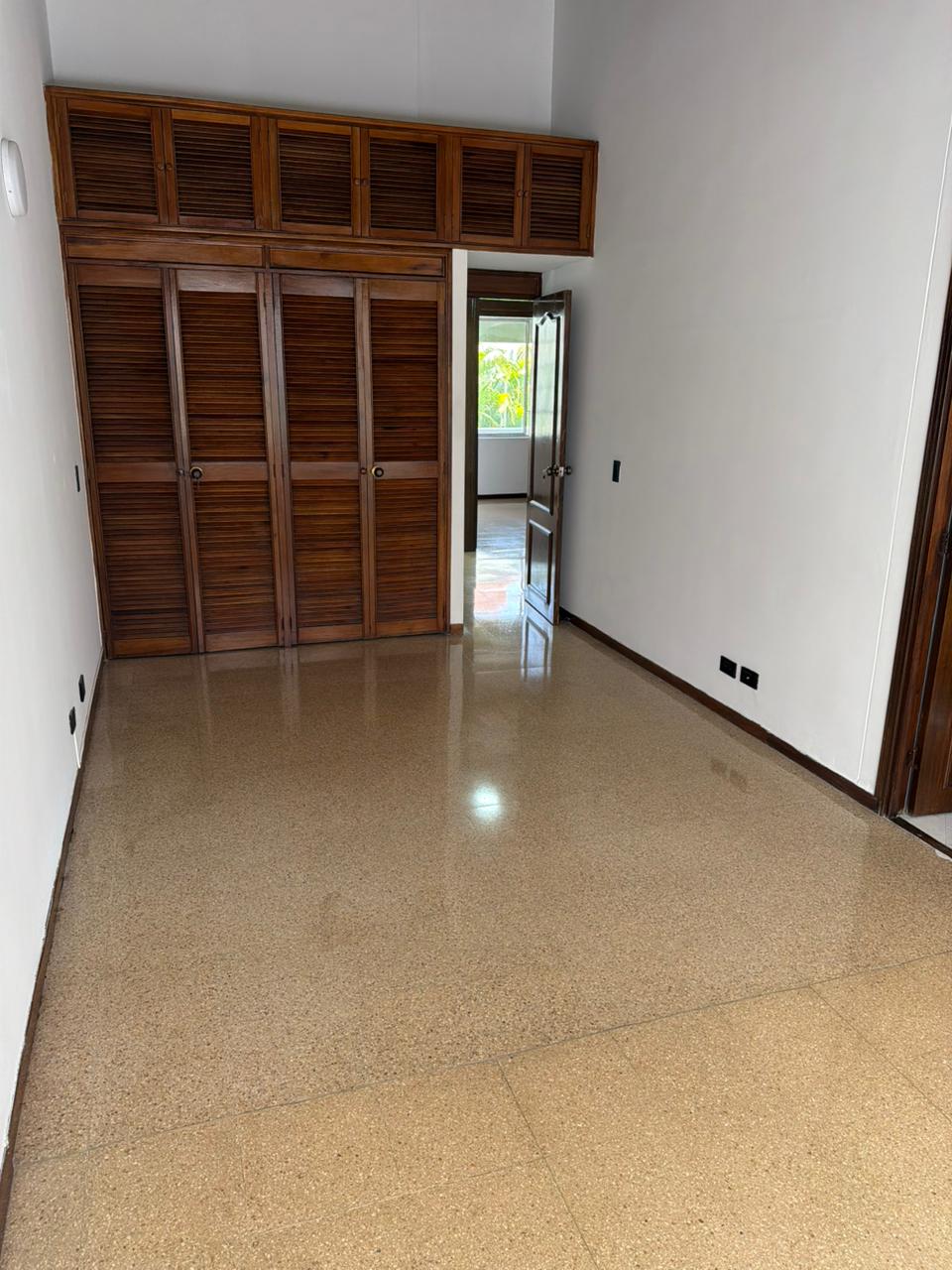 Casa para Arriendo  en Loma de los Bernal Medellín