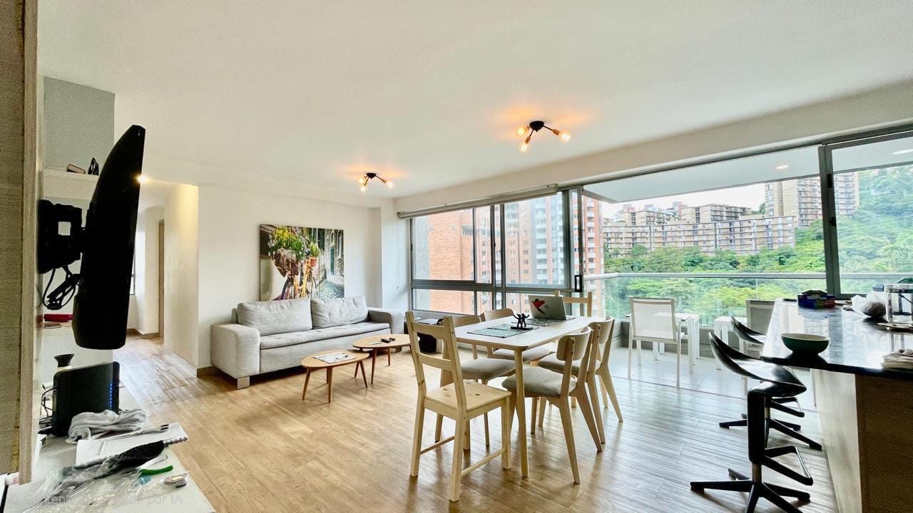 Apartamento para arriendo en el Poblado Loma de San Julian