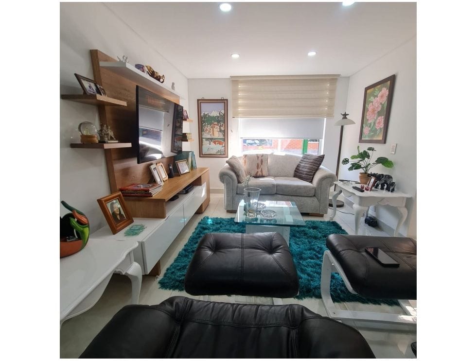 Casa para la venta en La Mota Medellin