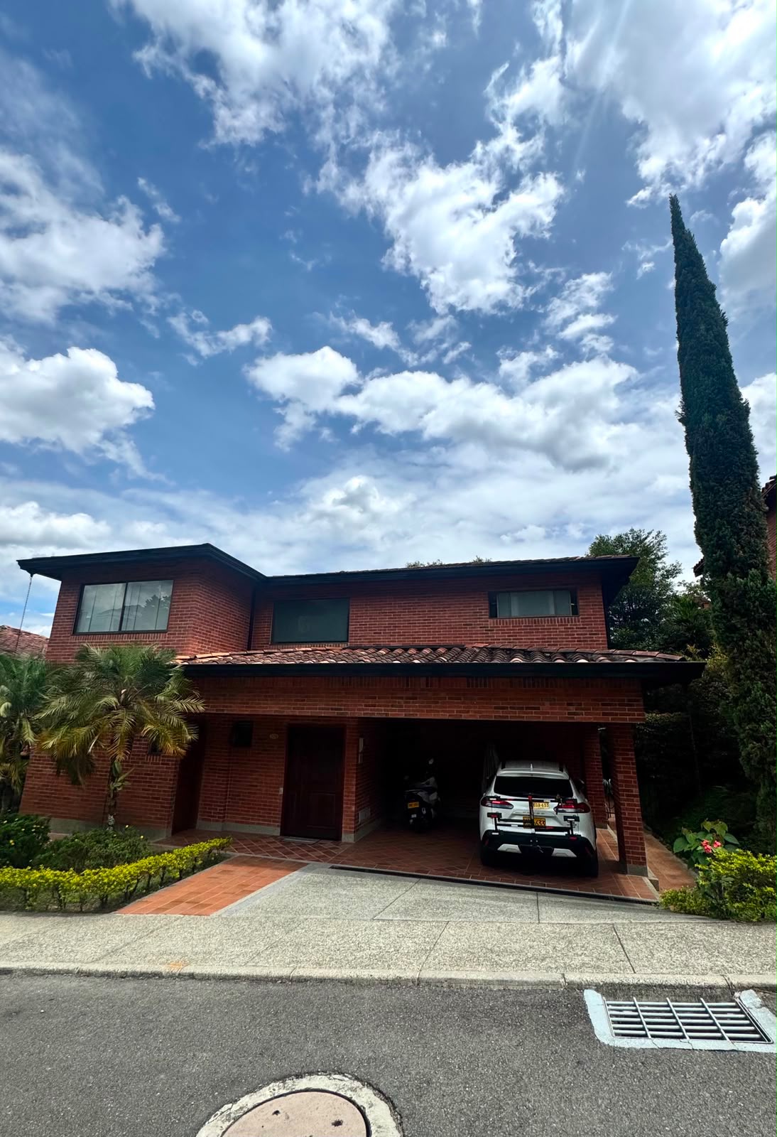 Casa en  venta en altos del   Poblado Medellin