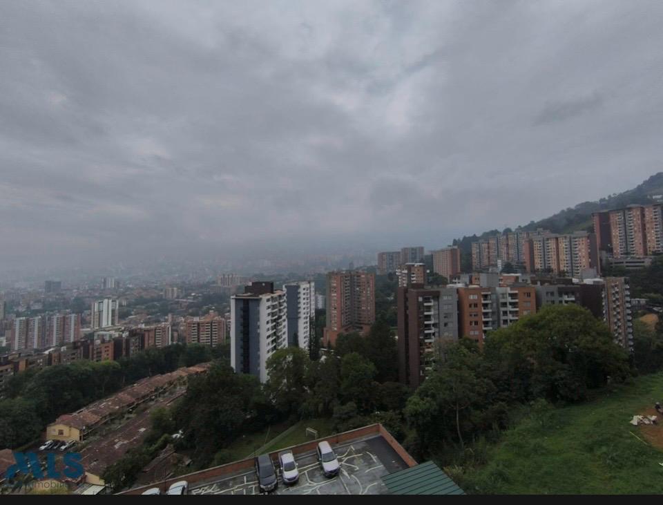 Apartamento para la venta en Envigado Loma del Barro