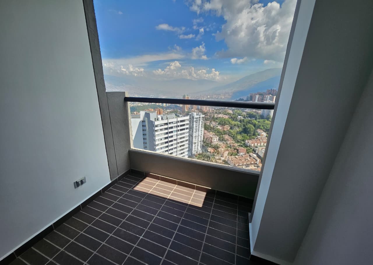 Apartamento para arriendo en Las Palmas Medellín