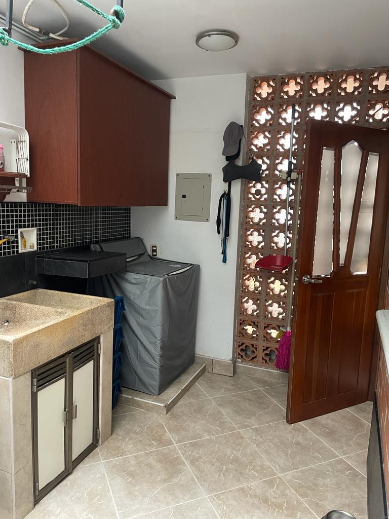 VENDO CASA EN SABANETA ANTIOQUIA