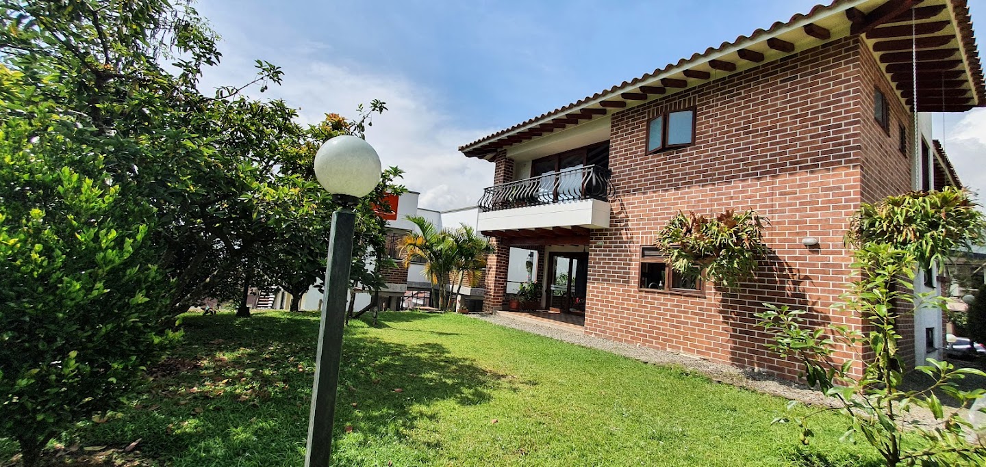 Casa para la venta en La Estrella Cerca del Parque - Antioquia
