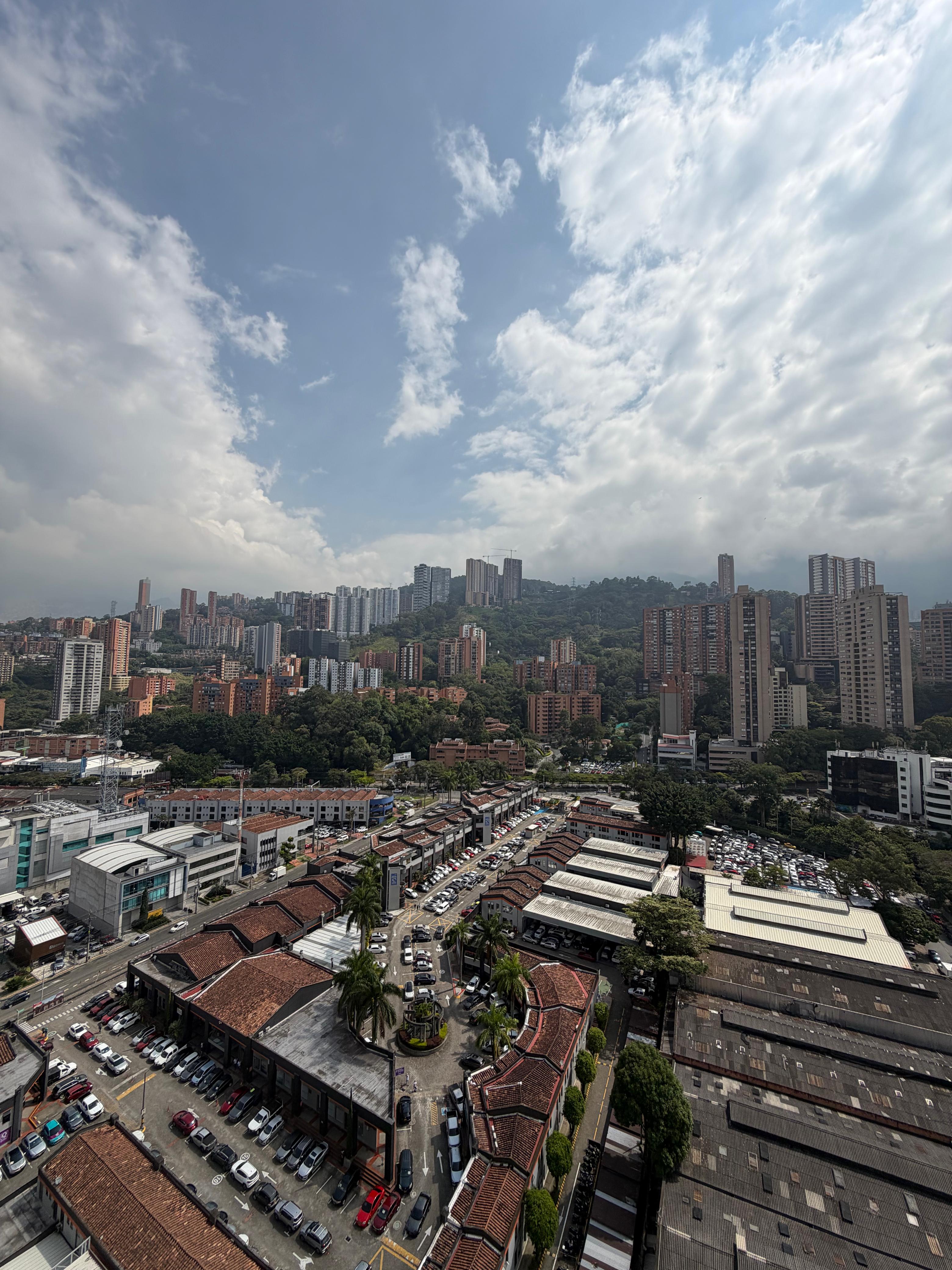 Apartamento en venta en Ciudad del Rio  Poblado Medellín