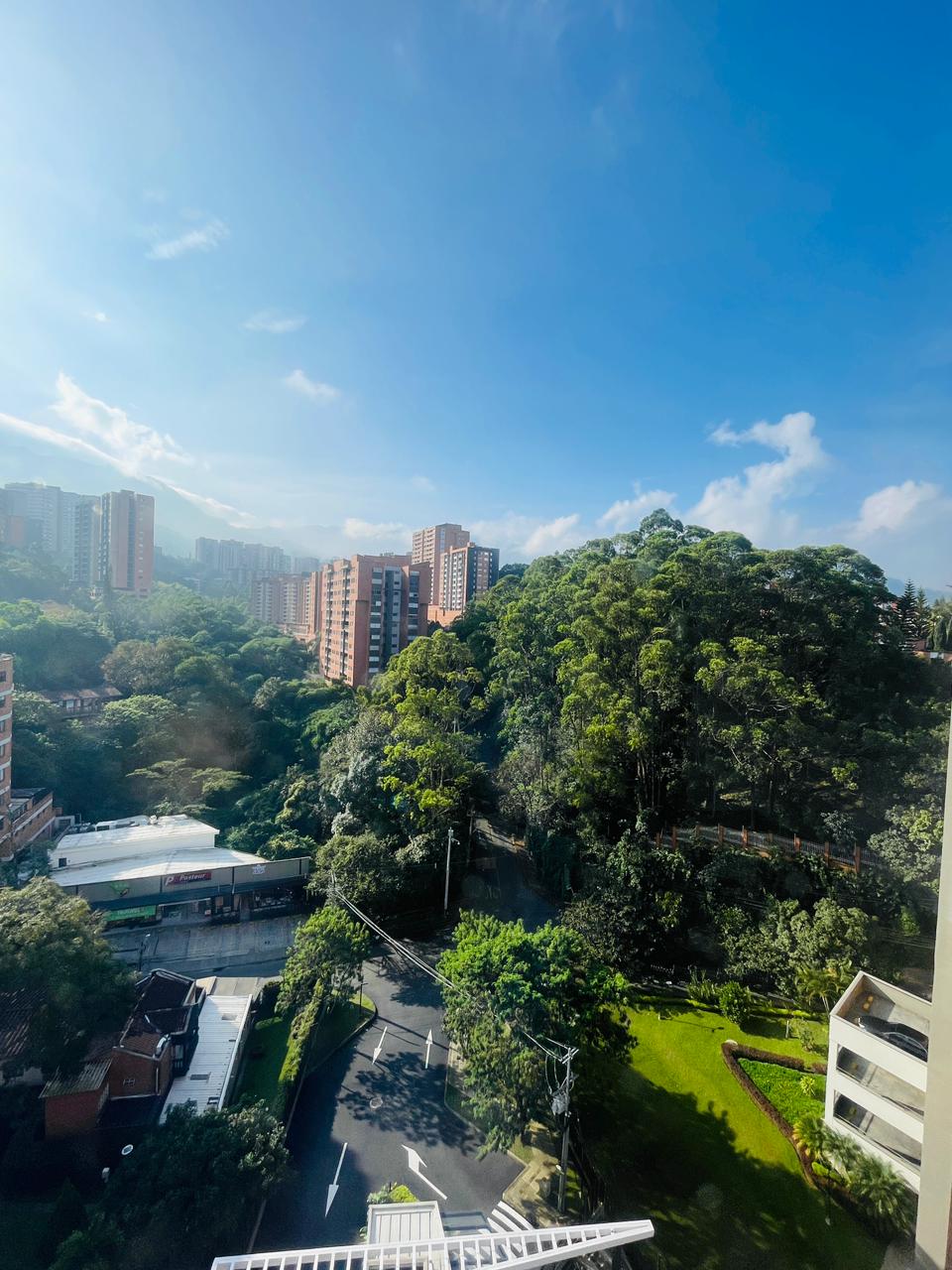 Apartamento para estrenar en venta en La Abadía Envigado