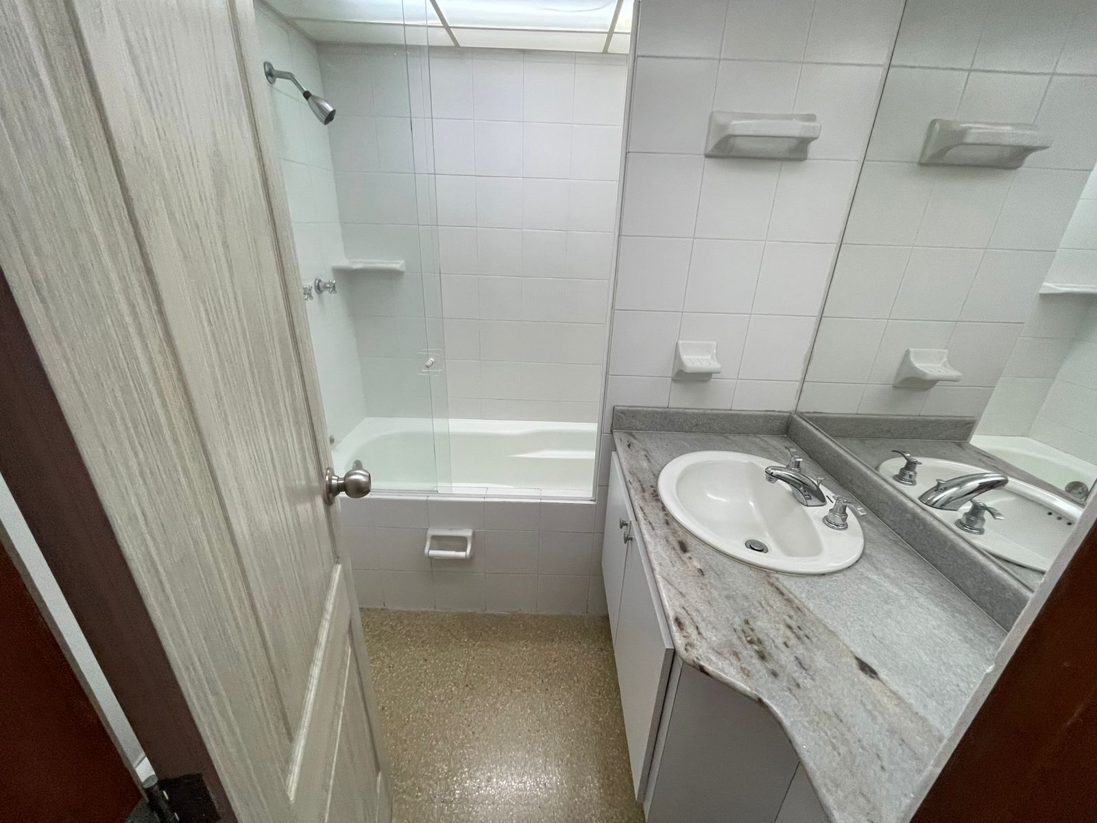 Casa para la venta en Medellin Loma de Los Bernal