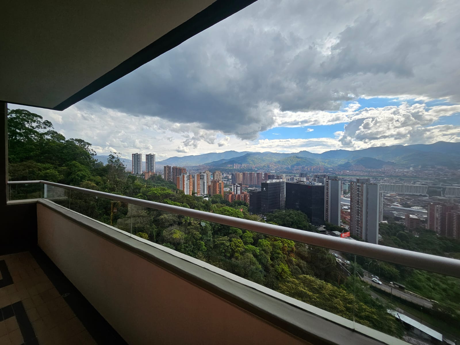 Apartamento en arriendo en Loma del Indio Poblado