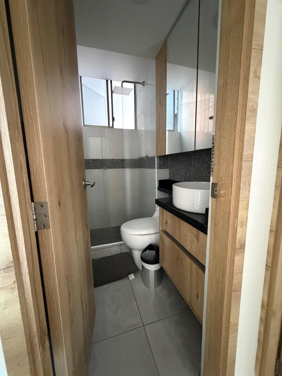 Apartamento amoblado en arriendo en El Poblado sector Los Balsos