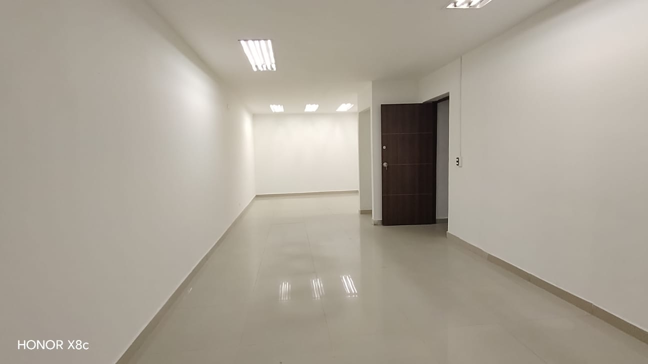 Casa comercial para arriendo en La 80 Estadio