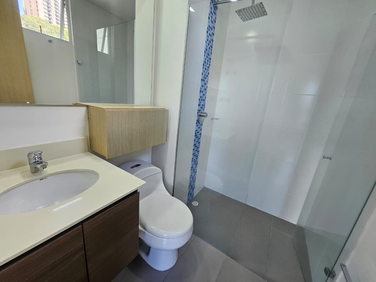 Apartamento para arriendo en El Poblado Loma del Indio