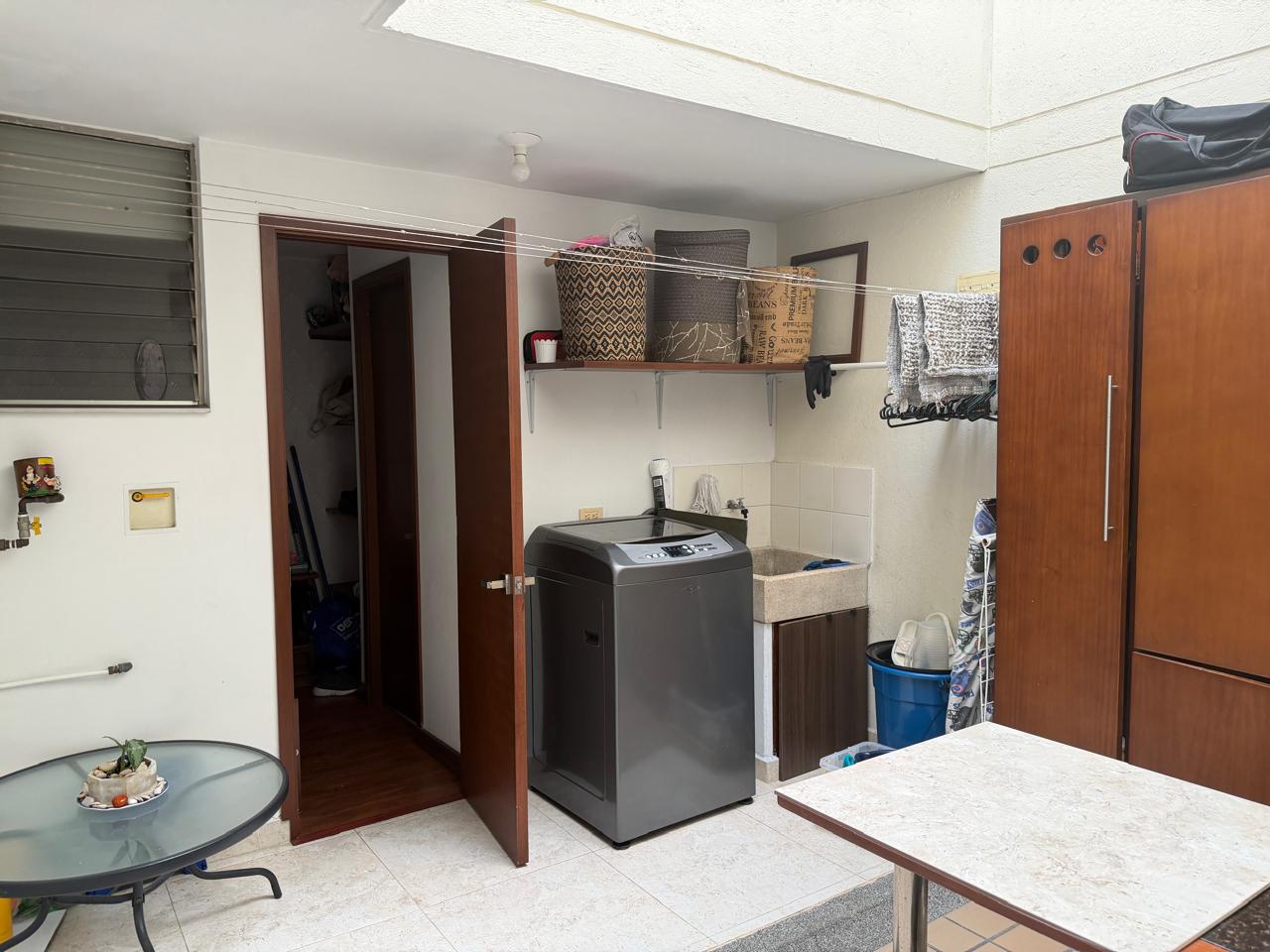 Casa para la venta en Envigado   sector Cumbres