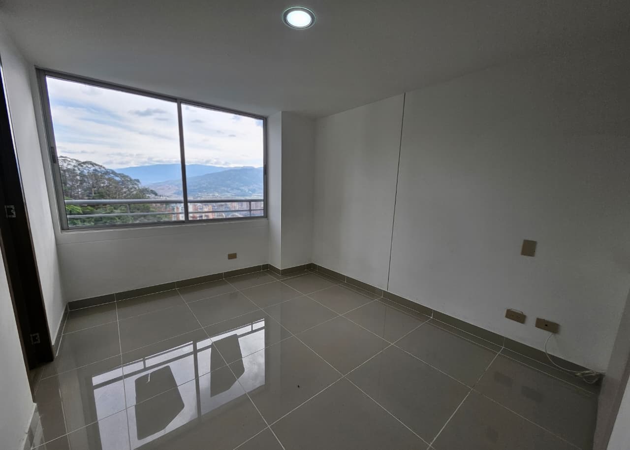 Apartamento para arriendo en La Loma del Indio El Poblado