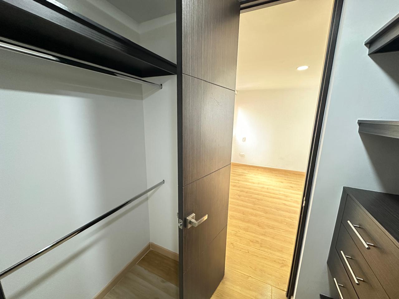 Apartamento en arriendo en Loma del Indio Poblado