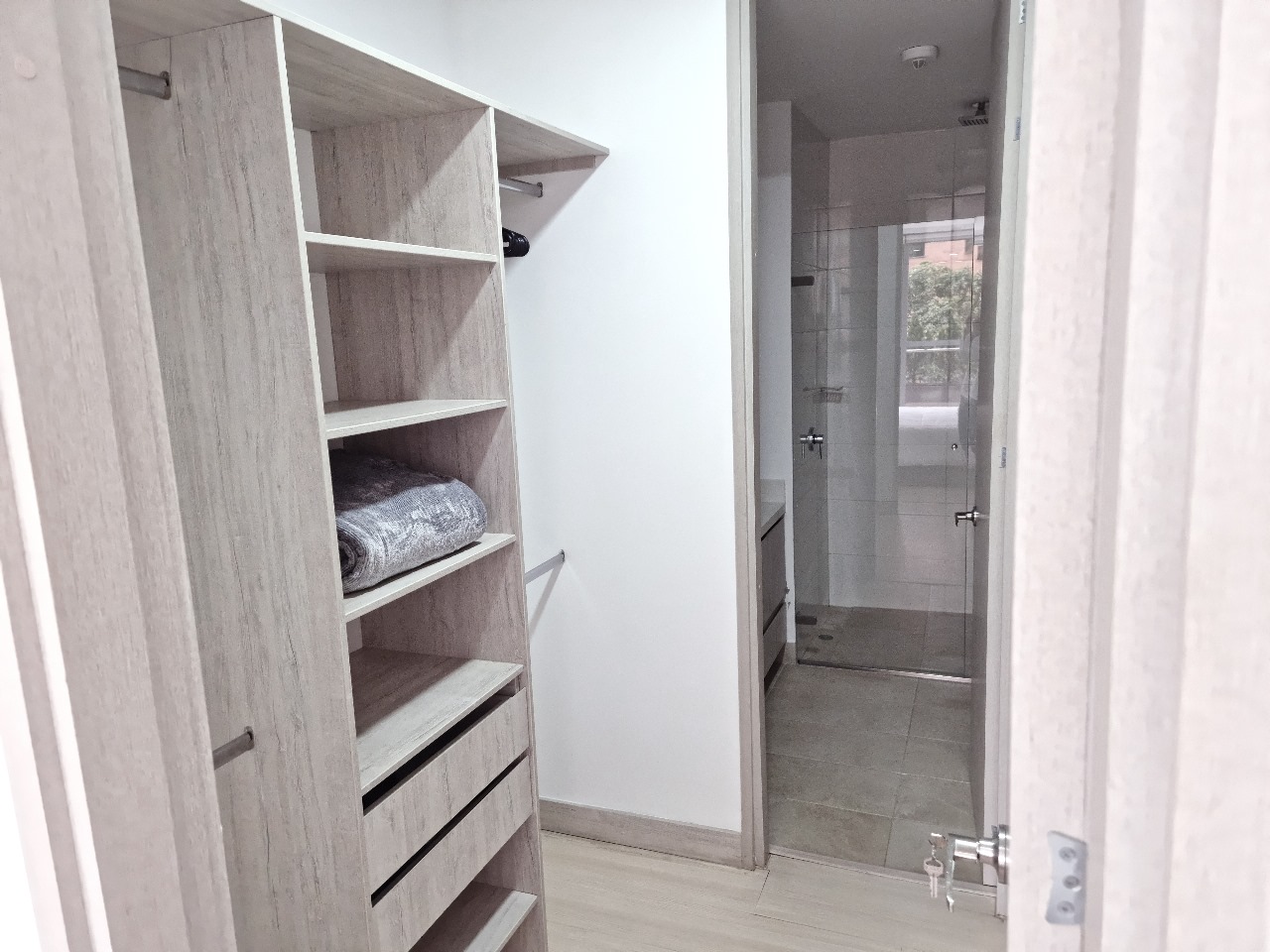 Apartamento amoblado para arriendo sector Lalinde Poblado - Medellín