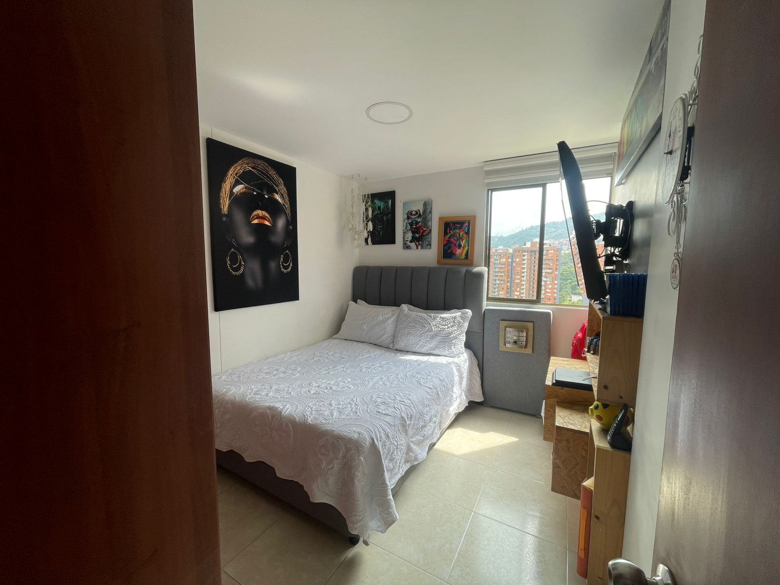 Apartamento en venta Medellin Loma de los Bernal