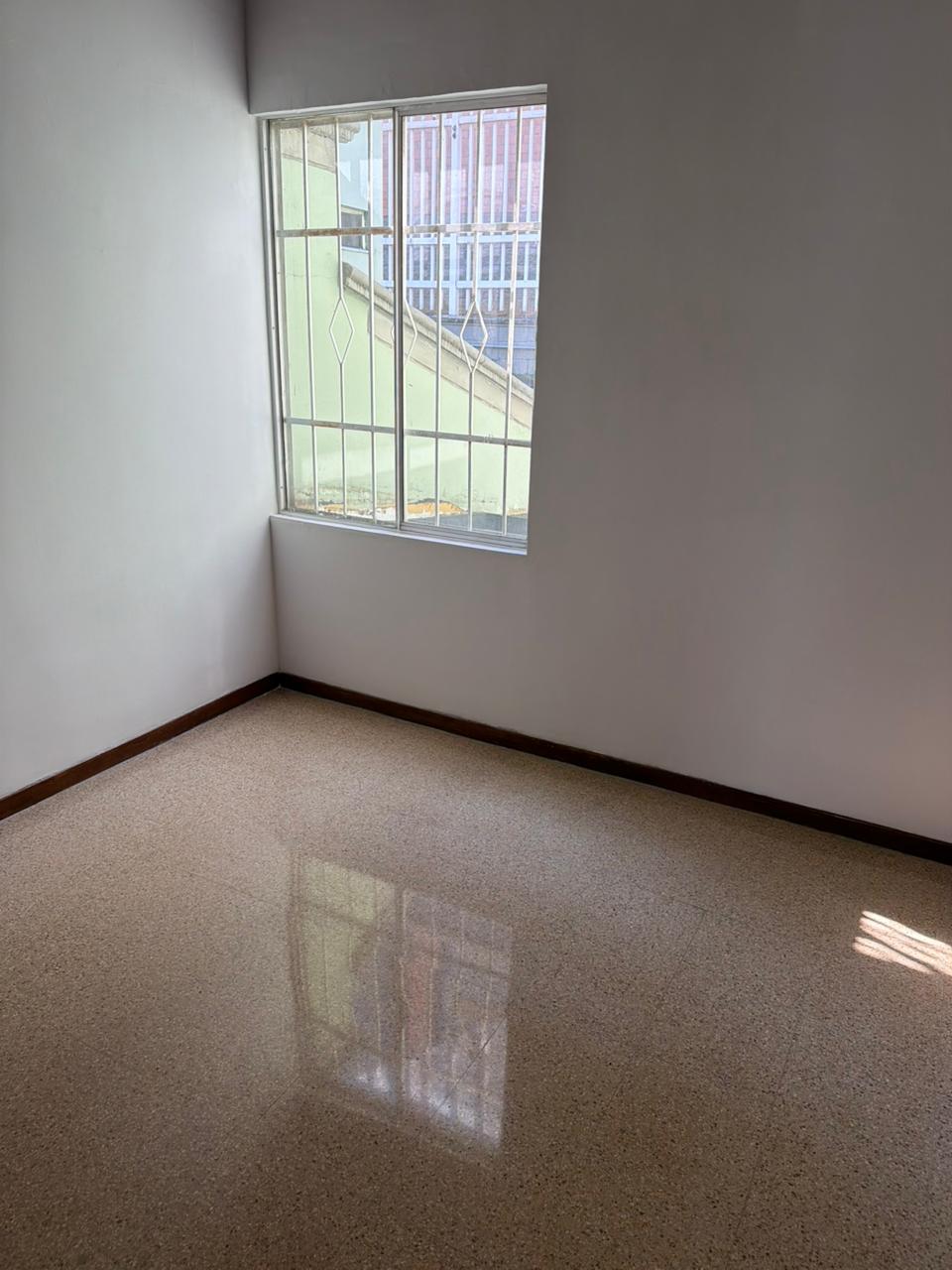Casa para Arriendo  en Loma de los Bernal Medellín