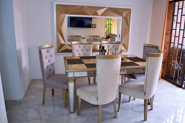 Apartamento para la venta en Medellin Poblado Los Parra