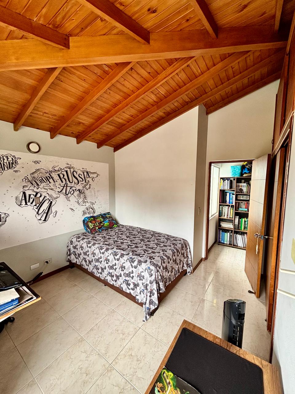 Casa en venta en Envigado la Calleja