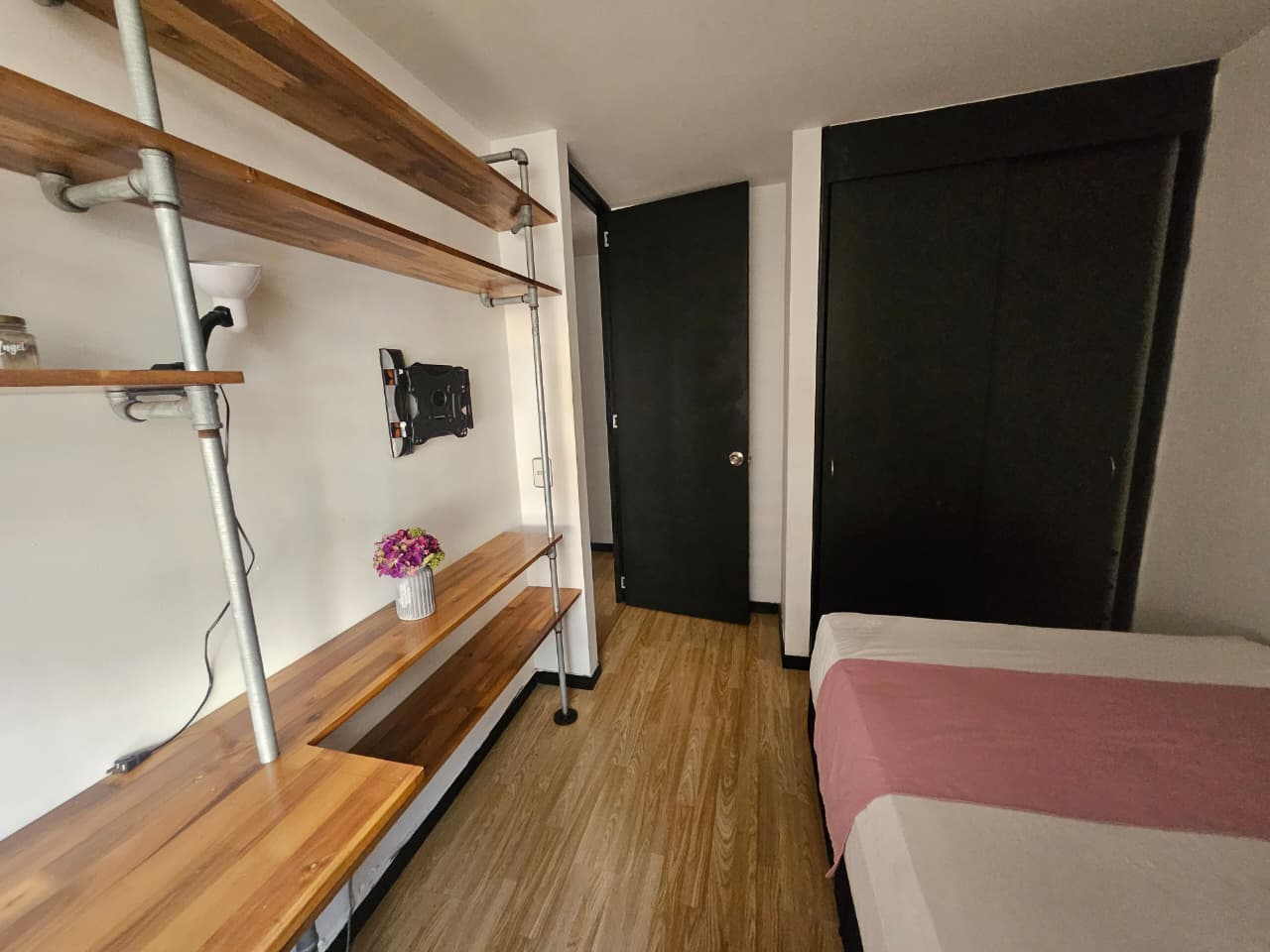 Apartamento amoblado en arriendo en Ciudad del Río El Poblado