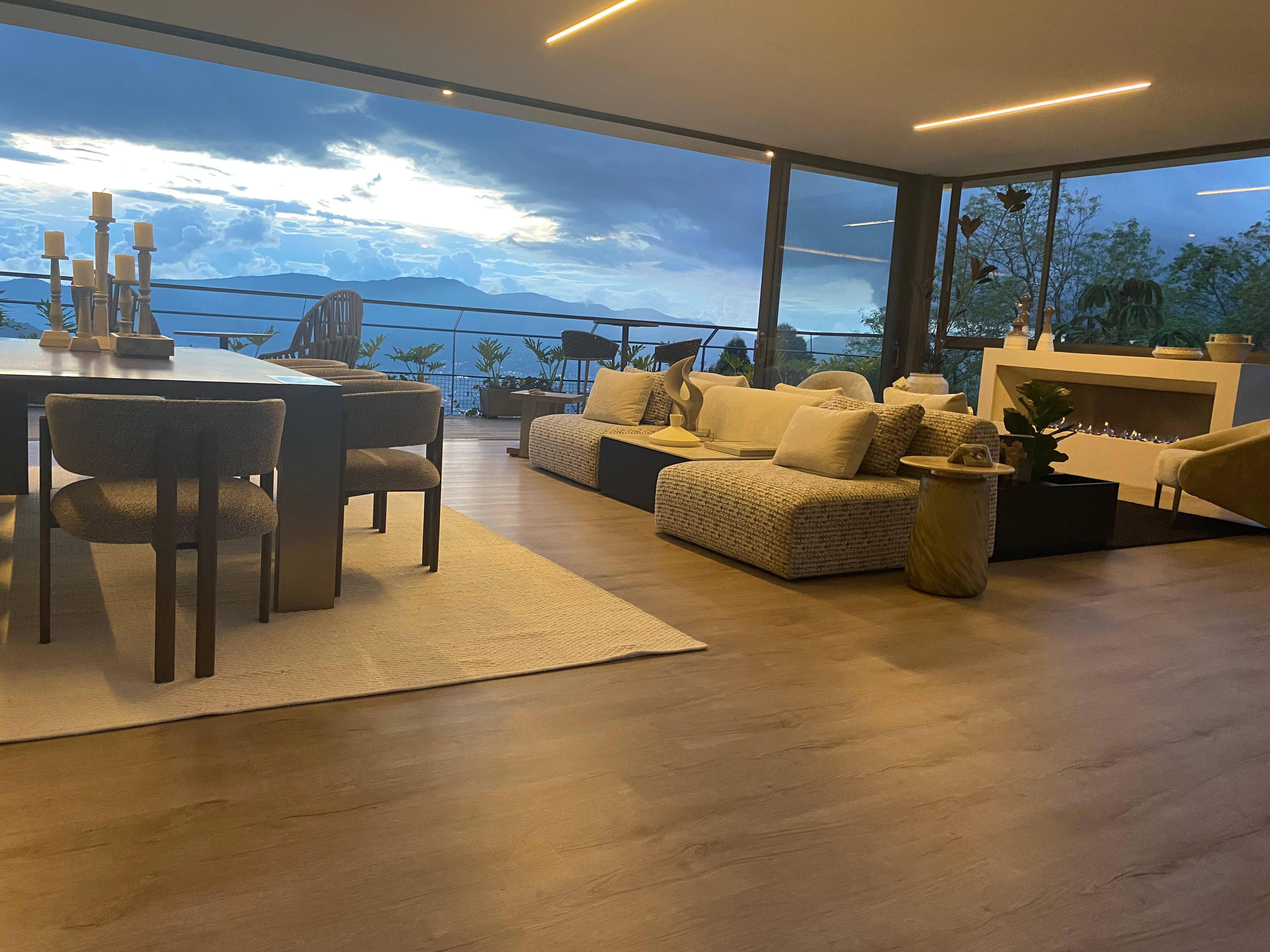 Casa en venta para estrenar en las Palmas Medellin