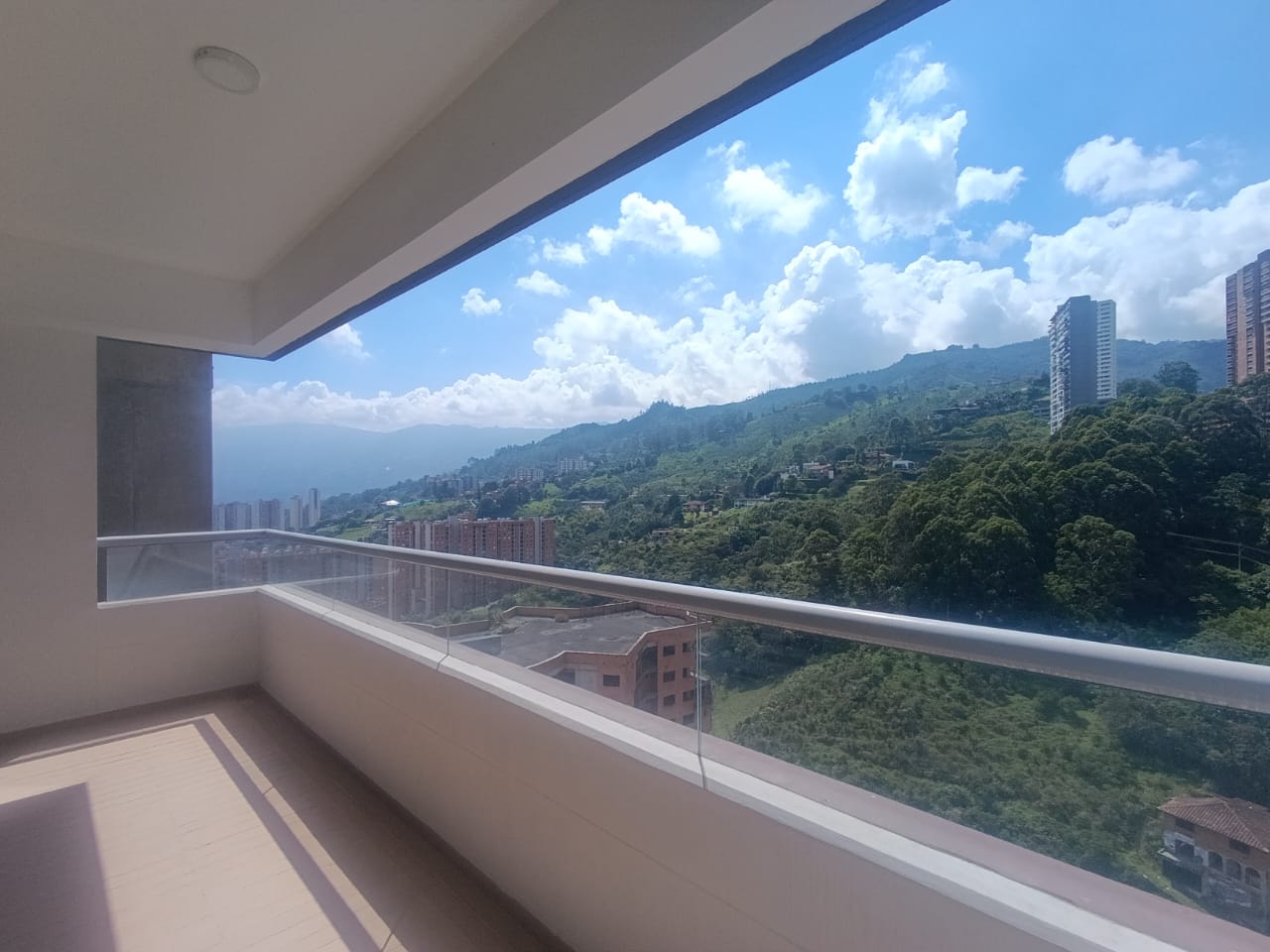 Venta de Apartamento en Sabaneta Las Lomitas