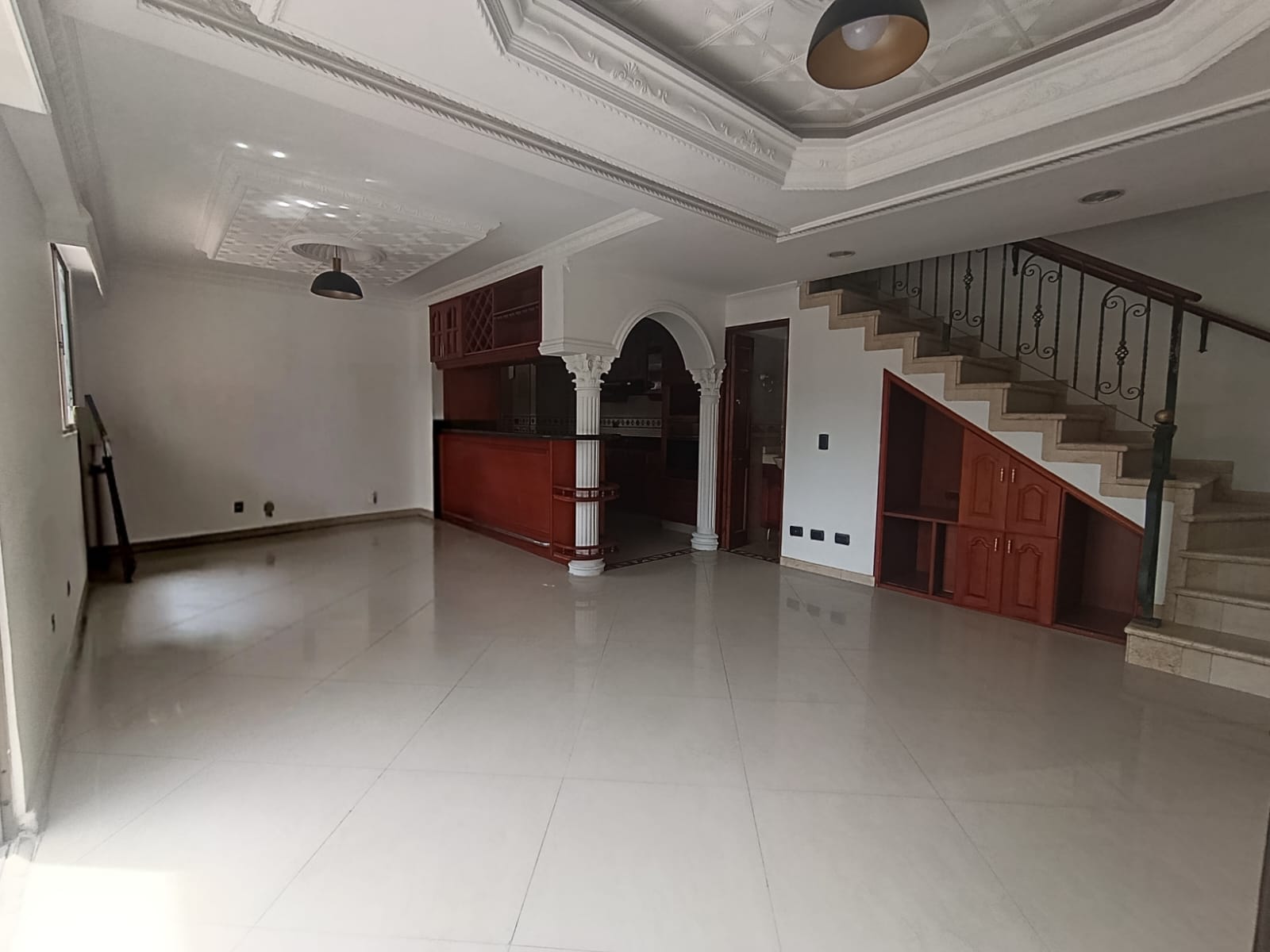 Apartamento Dúplex  en Arriendo Loma de los Bernal