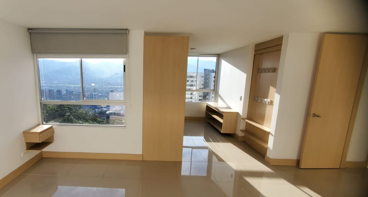 Apartamento para arriendo en El Poblado Loma del Indio