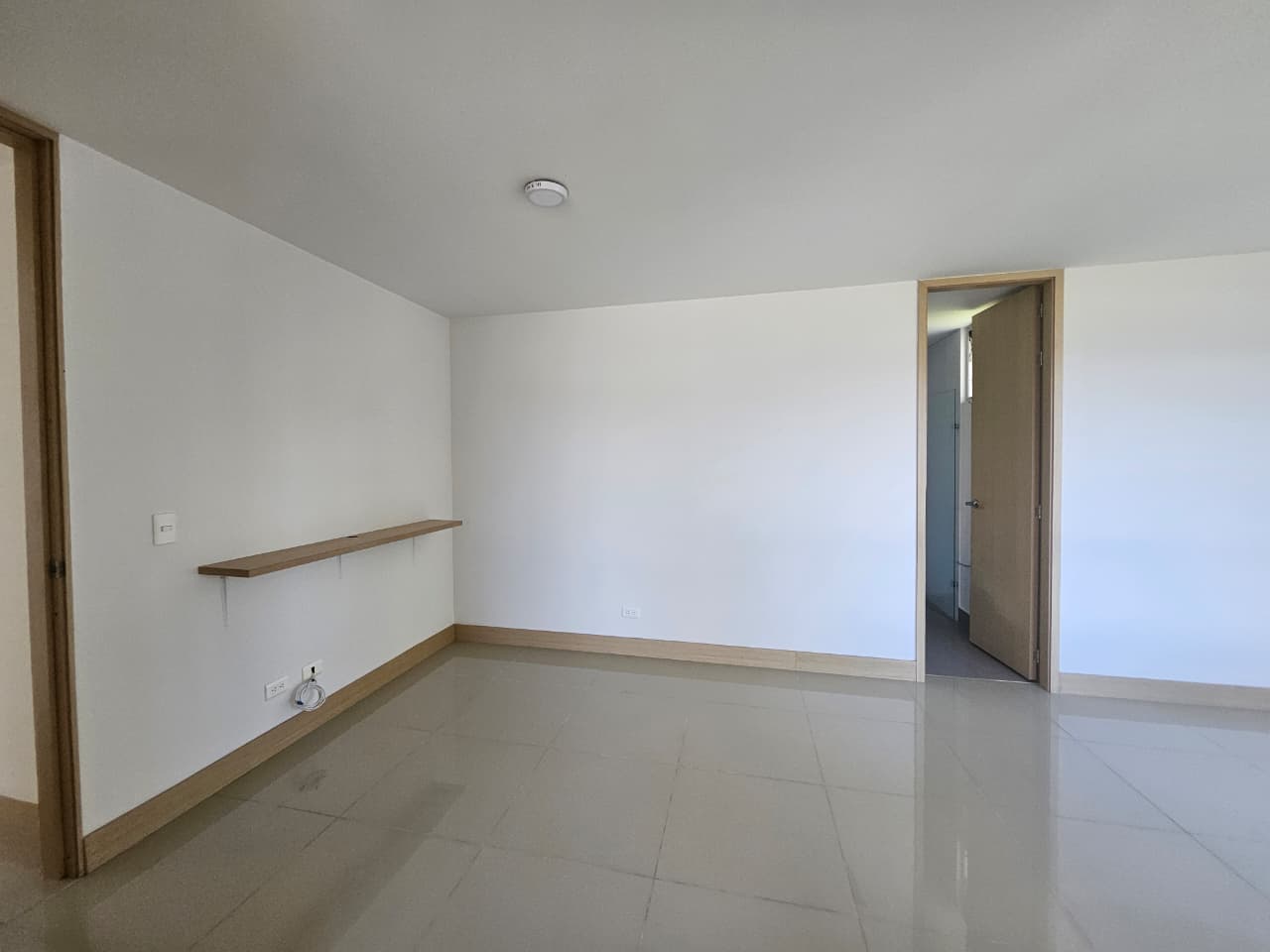 Apartamento para arriendo en El Poblado Loma del Indio
