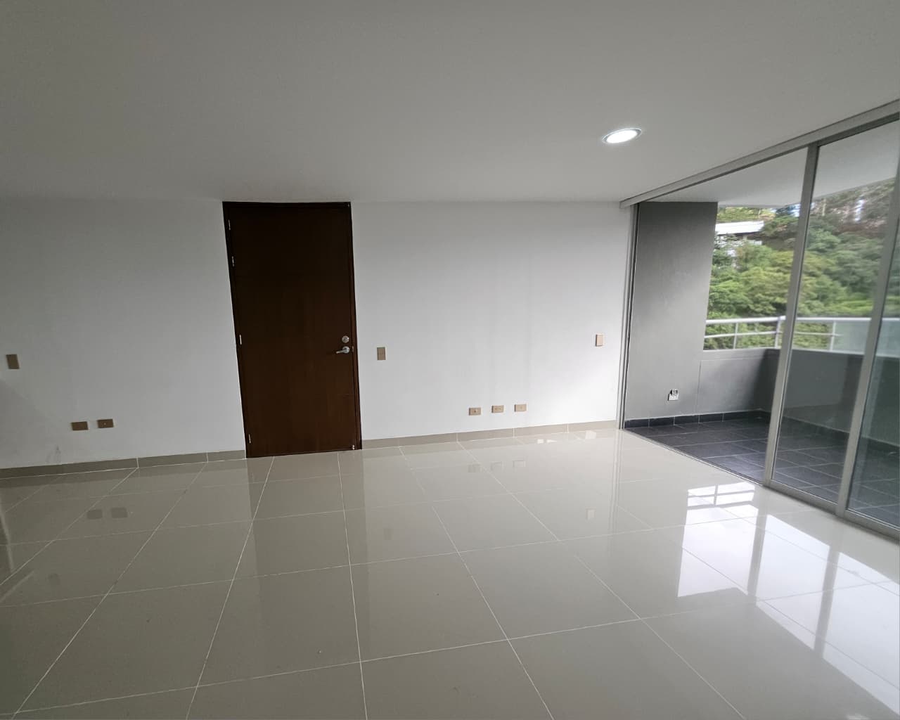 Apartamento para arriendo en La Loma del Indio El Poblado