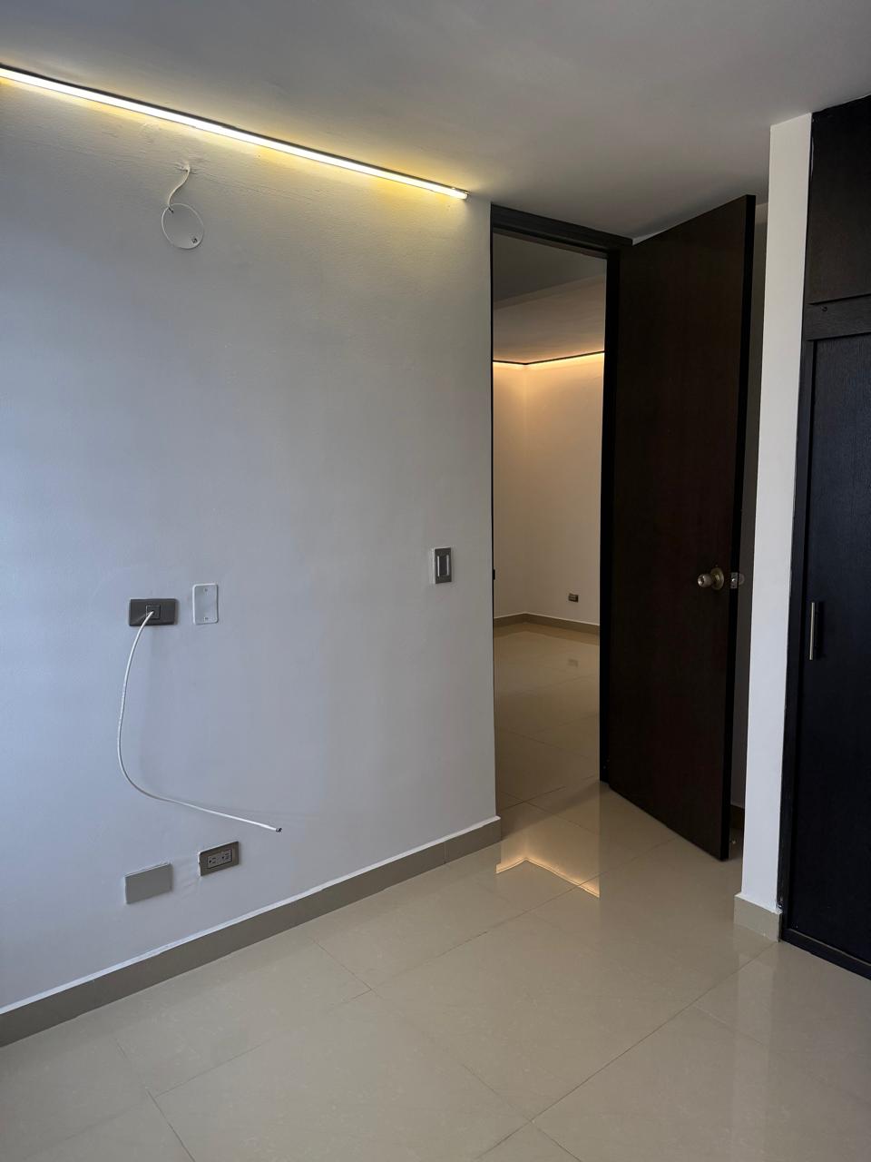 Venta de apartamento en Loma de Los Bernal  Medellin