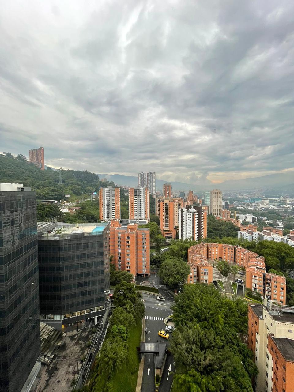 Apartamento amoblado en arriendo Loma de San Julian Poblado