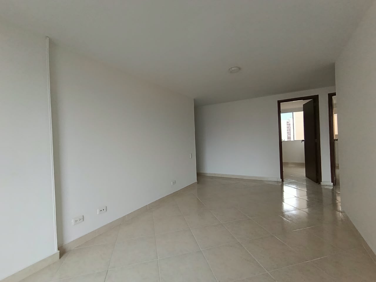 Apartamento en arriendo en Loma de los Bernal Medellín