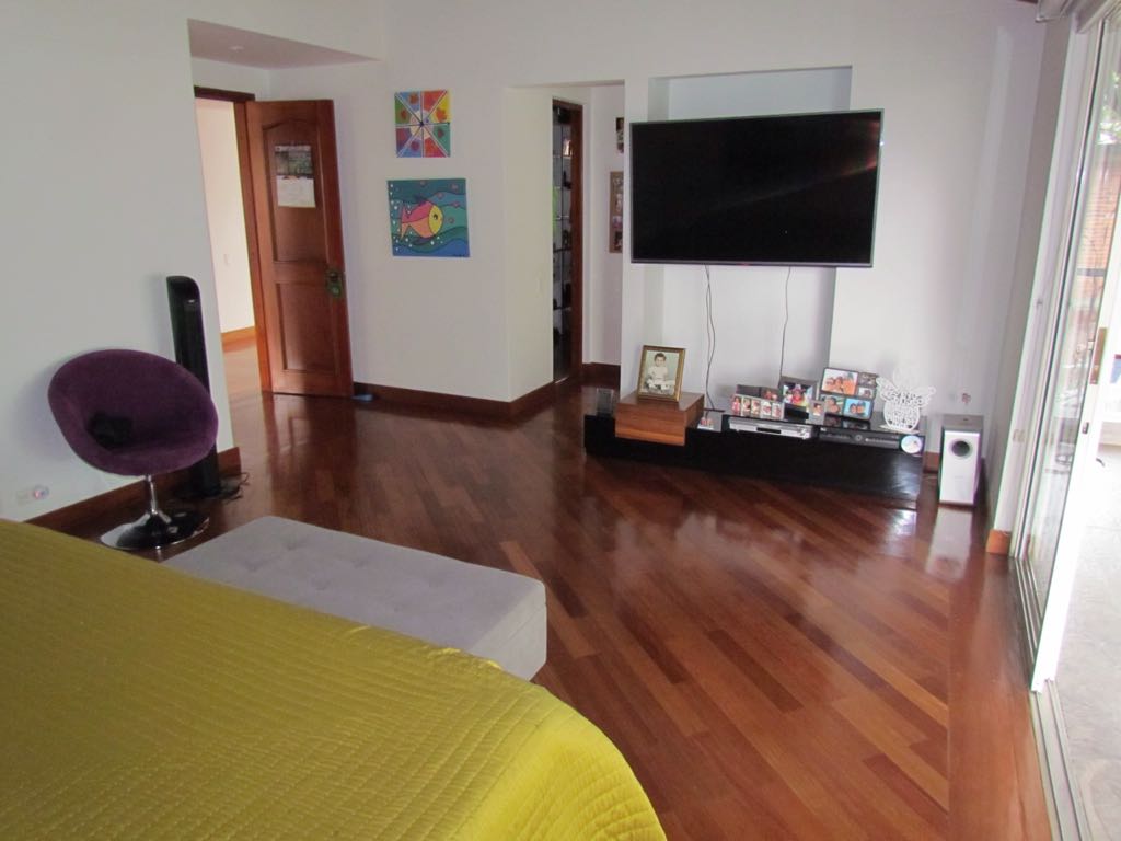 Casa en venta en Envigado loma Benedictinos