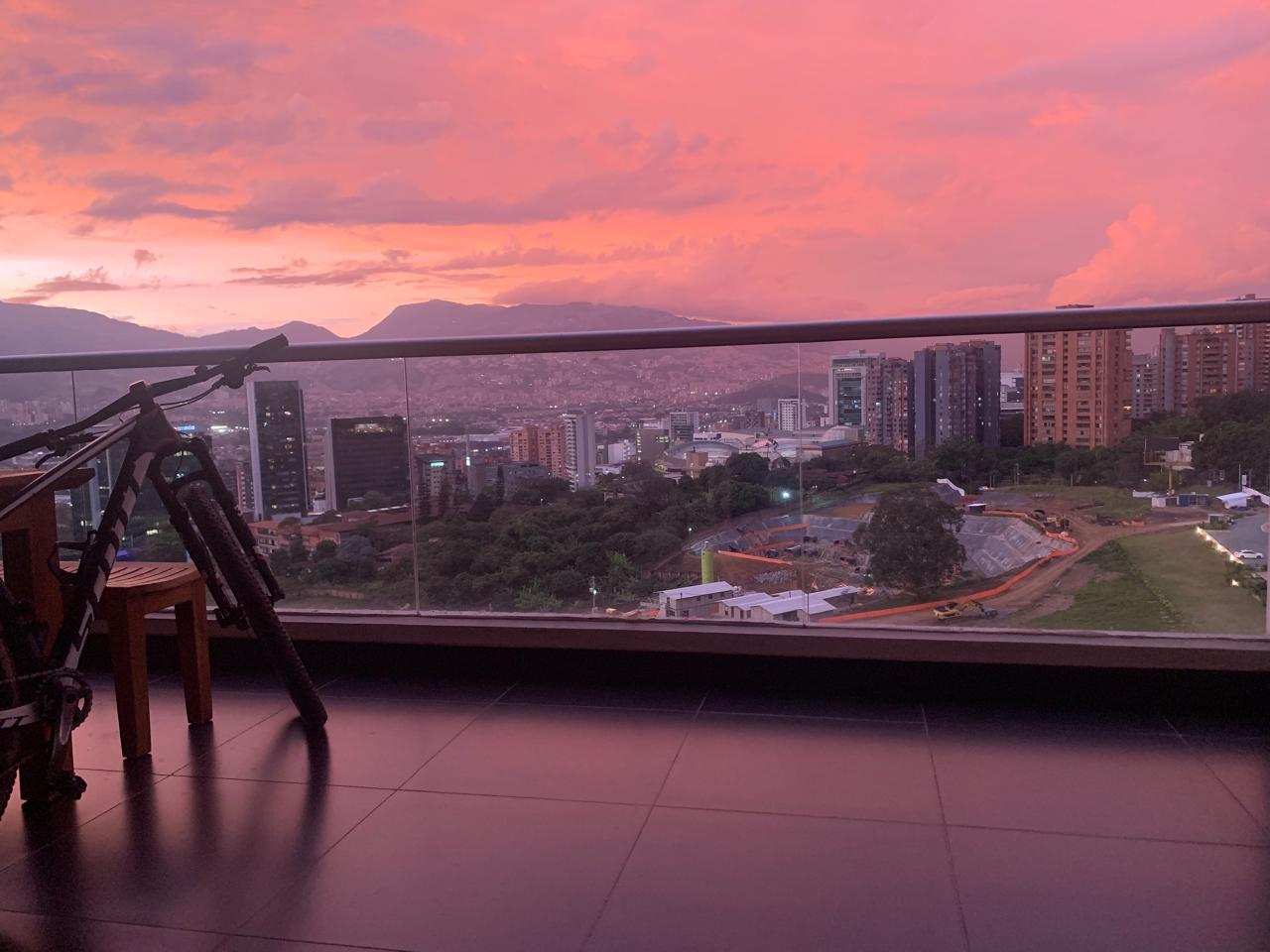 Apartamento en venta Medellín poblado sector los balsos